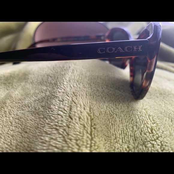 Coach sunglasses - Picture 2 of 3